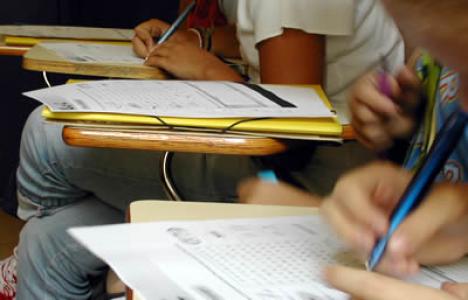 Ponta: Examenul de Bacalaureat va fi organizat ca în 2011, păstrând inclusiv camerele video